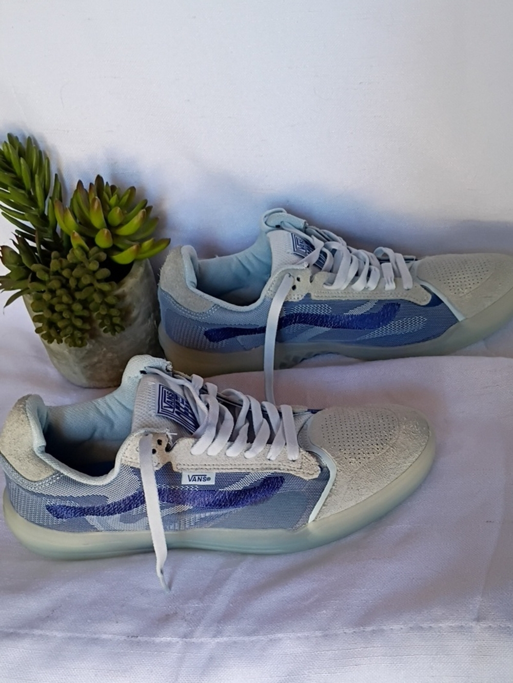 Vans Ultimate Waffle Light Blue & Blue Skateboarding Sneakers Size 9